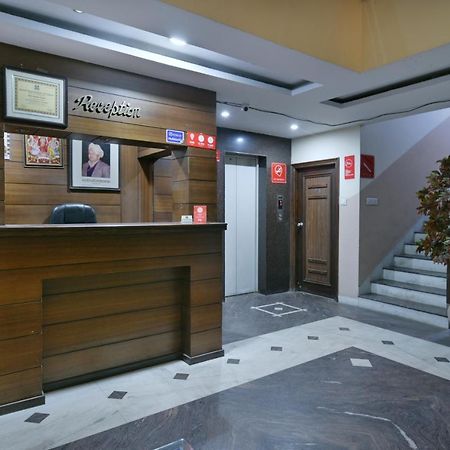 Oyo 2289 Hotel Radha Palace Kukas エクステリア 写真