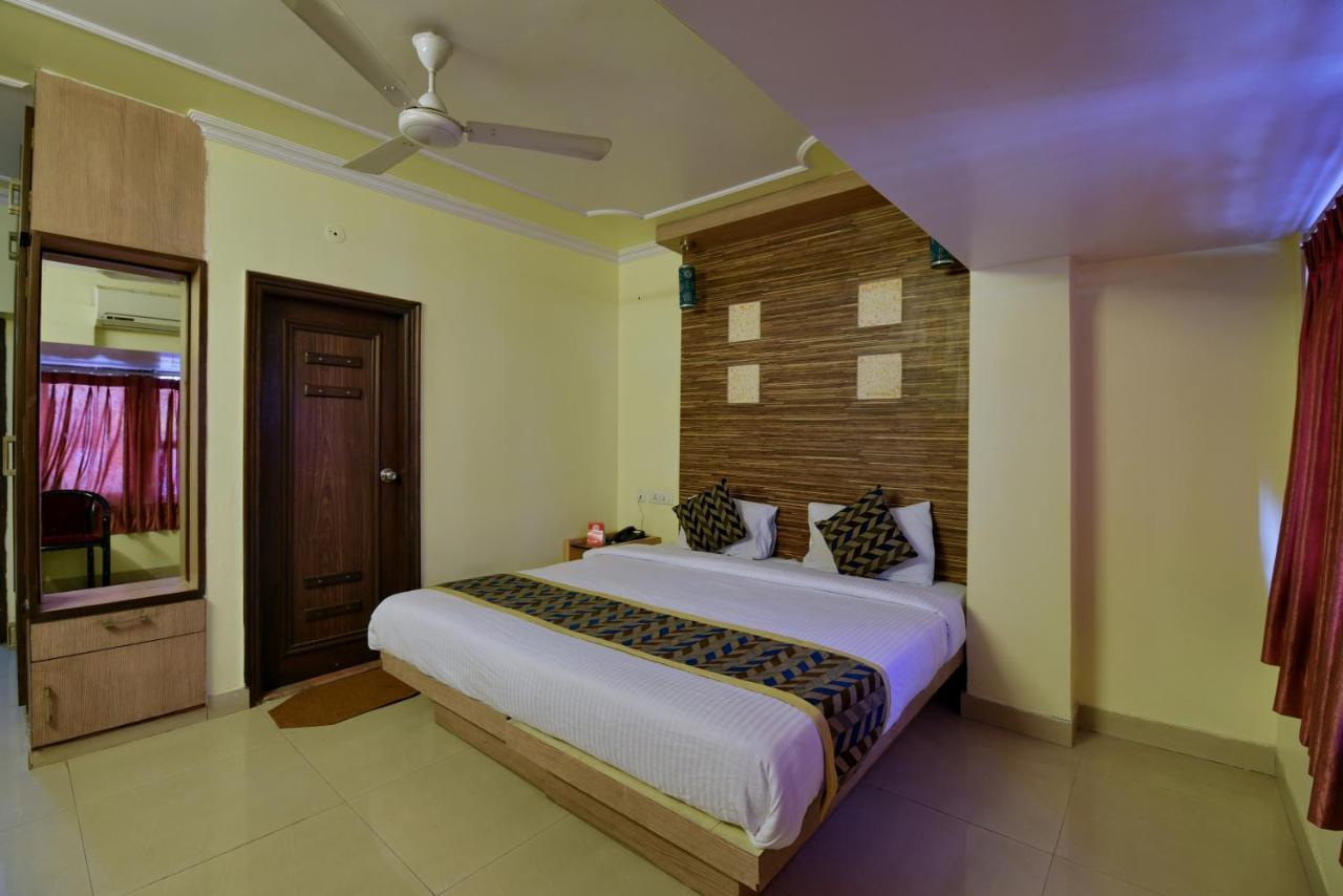 Oyo 2289 Hotel Radha Palace Kukas エクステリア 写真