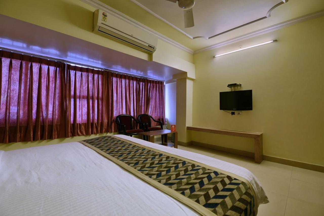Oyo 2289 Hotel Radha Palace Kukas エクステリア 写真