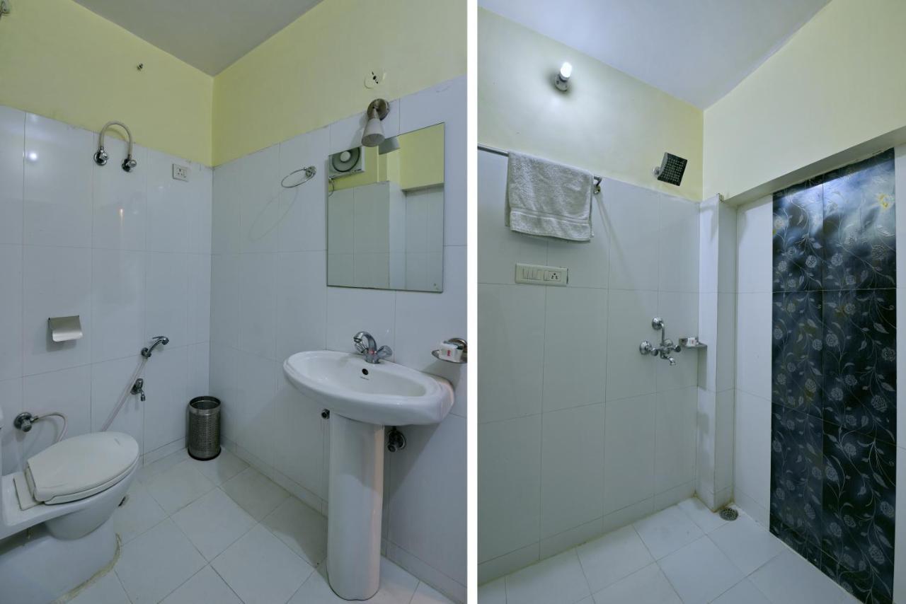 Oyo 2289 Hotel Radha Palace Kukas エクステリア 写真